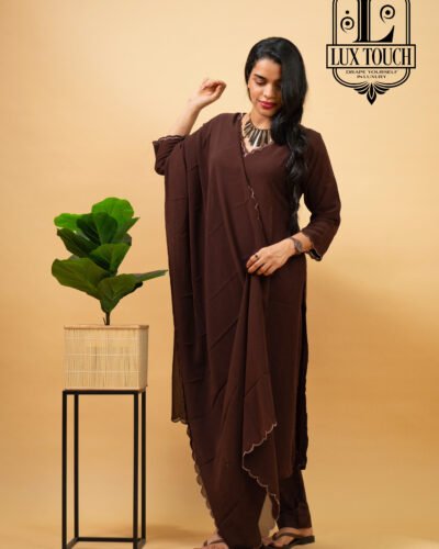 PLAIN SCALAP HIGHLIGHTED SUIT SET
