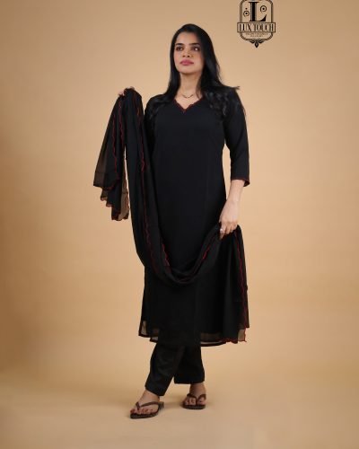 PLAIN SCALAP HIGHLIGHTED SUIT SET